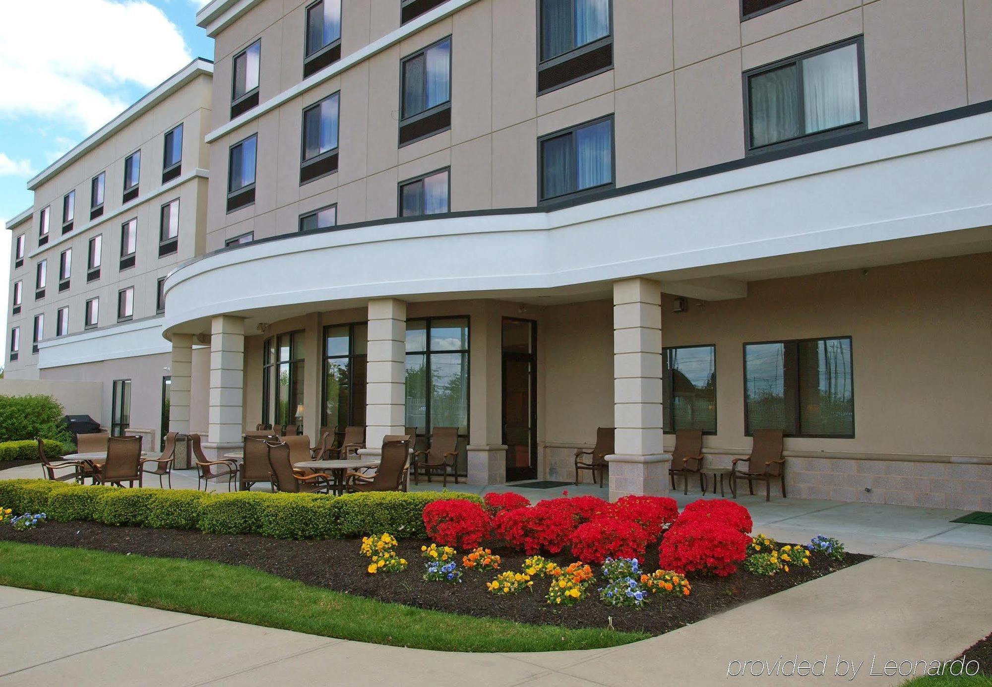 Courtyard Republic Airport Long Island/Farmingdale Hotel Exterior photo